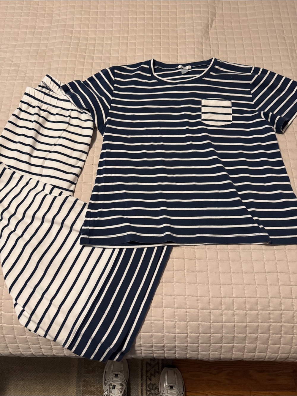 Lake pajamas medium navy white crop tee and wide leg crop pants